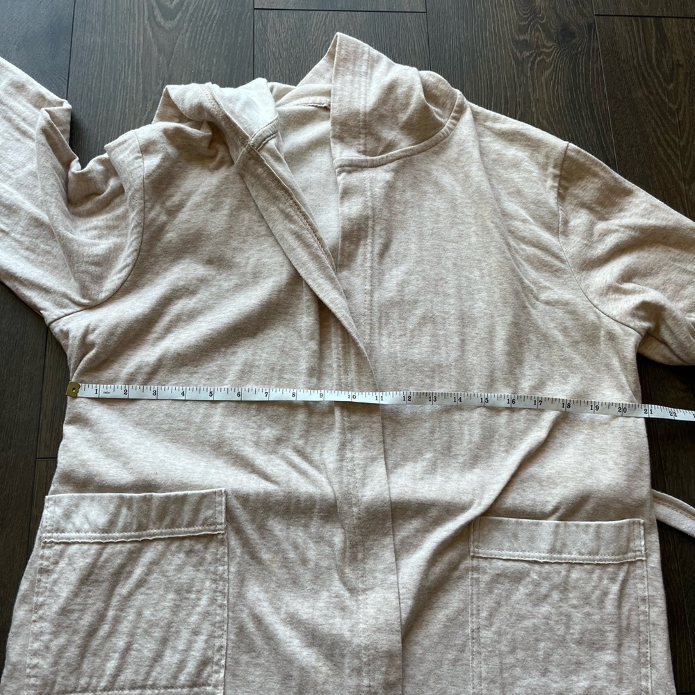 Cream robe - Picture 4 of 6